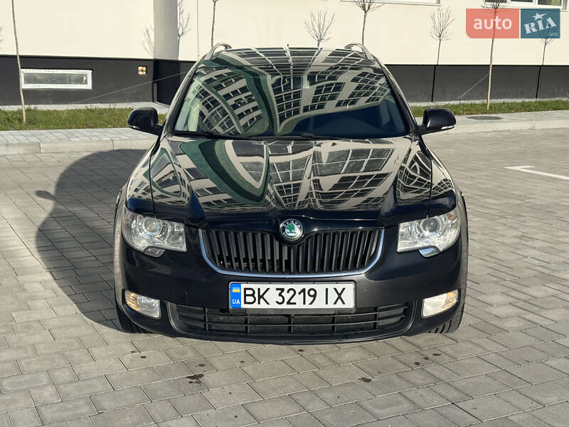 Универсал Skoda Superb 2012 в Вараше фото 35 Универсал Skoda Superb 2012 в Вараше