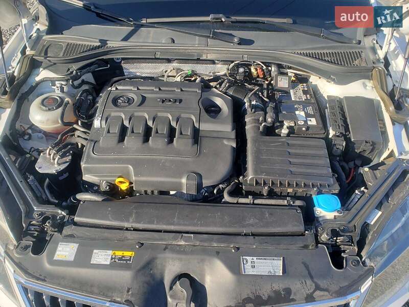 Універсал Skoda Superb 2018 в Мукачевому