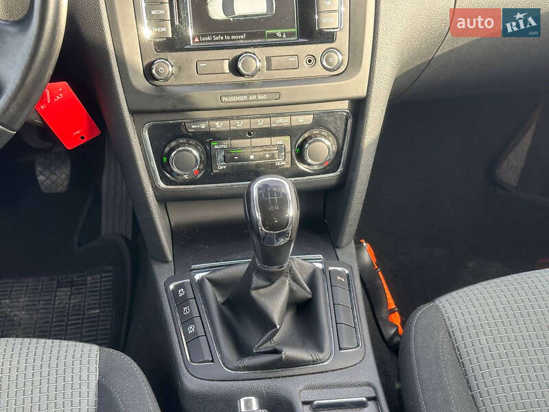 Универсал Skoda Superb 2012 в Львове фото 14 Универсал Skoda Superb 2012 в Львове