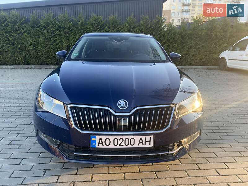 Ліфтбек Skoda Superb 2017 в Ужгороді