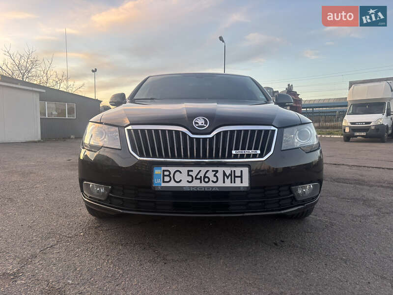 Ліфтбек Skoda Superb 2013 в Львові