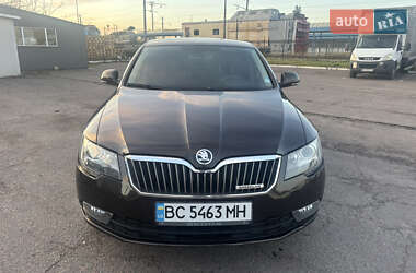 Лифтбек Skoda Superb 2013 в Львове