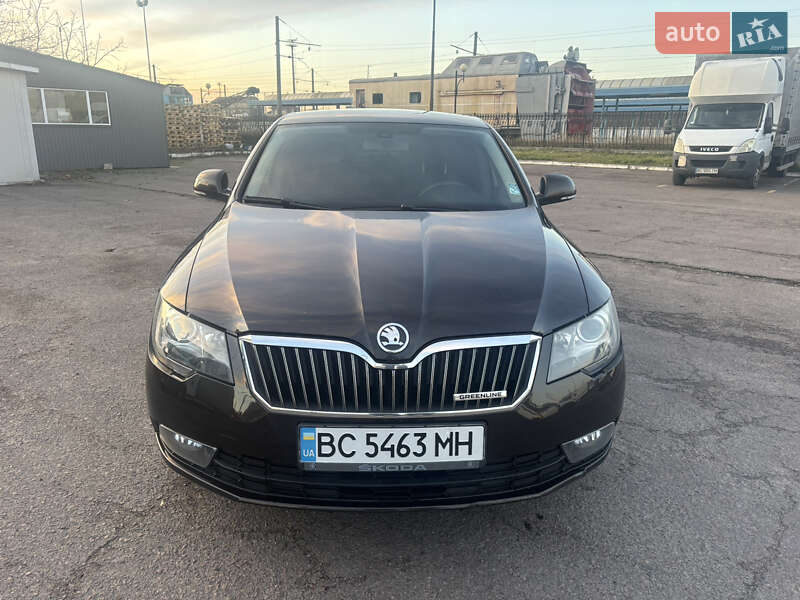 Ліфтбек Skoda Superb 2013 в Львові