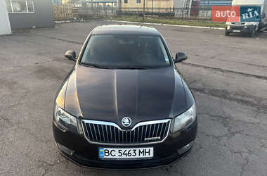 Лифтбек Skoda Superb 2013 в Львове