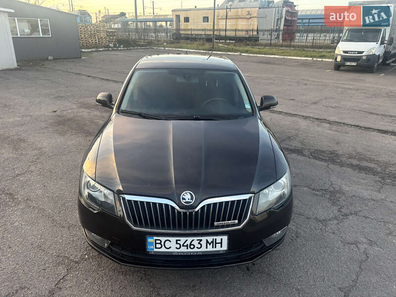 Ліфтбек Skoda Superb 2013 в Львові