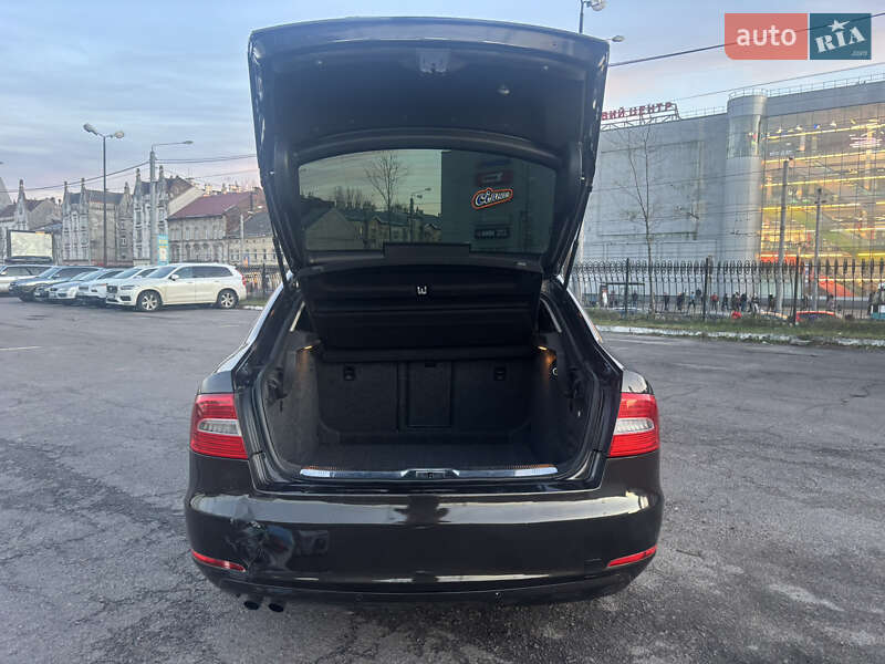 Ліфтбек Skoda Superb 2013 в Львові
