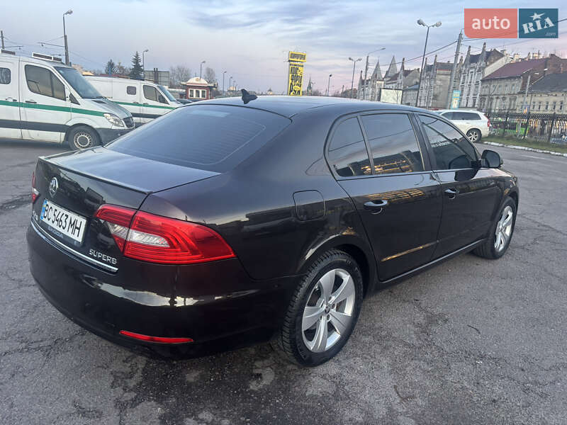 Ліфтбек Skoda Superb 2013 в Львові