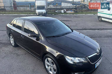 Лифтбек Skoda Superb 2013 в Львове