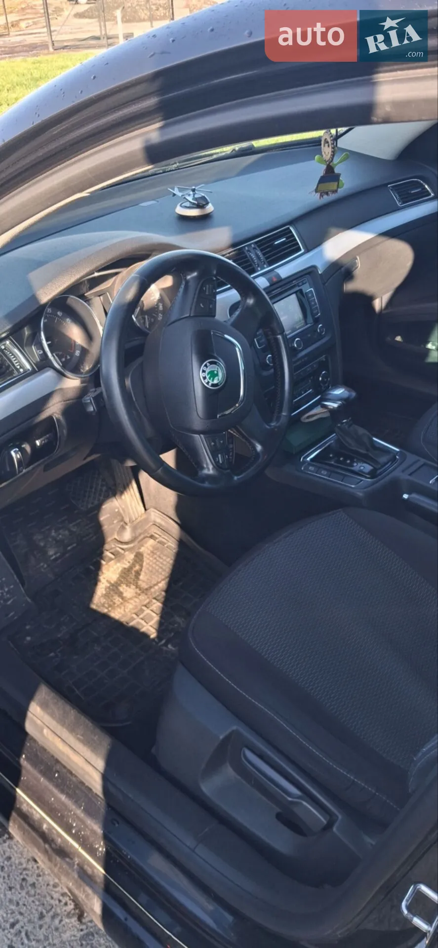 2011 Skoda Superb - мініатюра 8