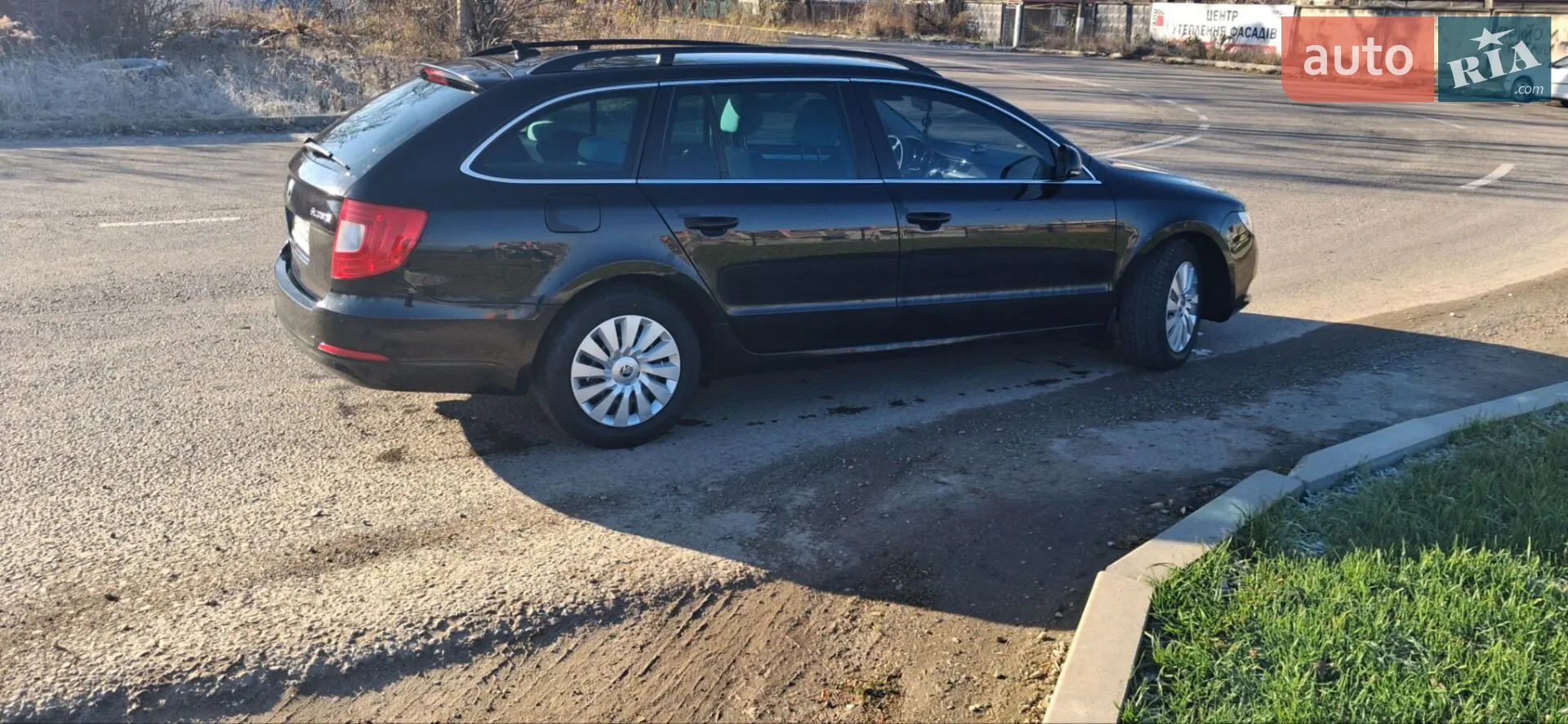 2011 Skoda Superb - мініатюра 3