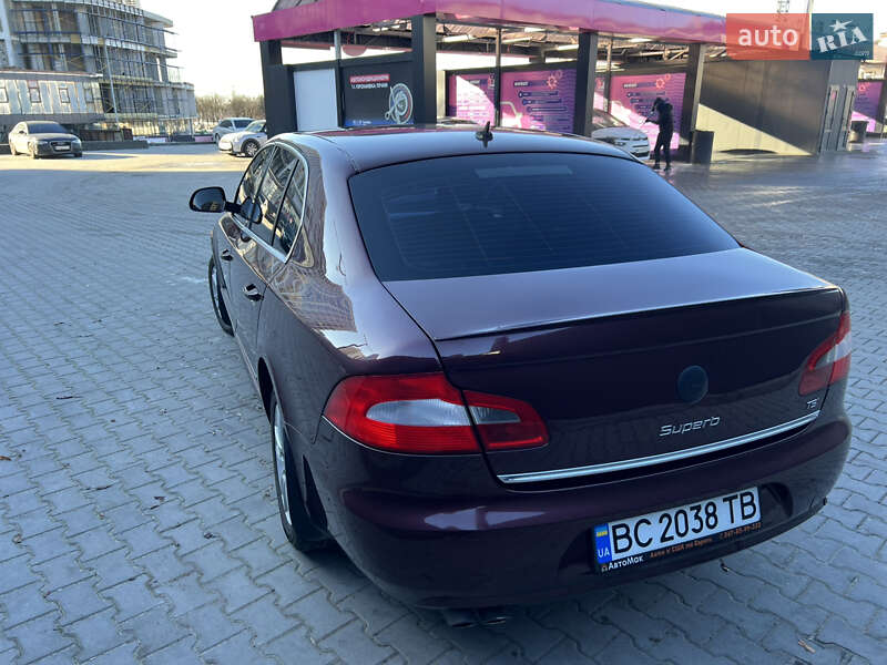 Ліфтбек Skoda Superb 2010 в Львові