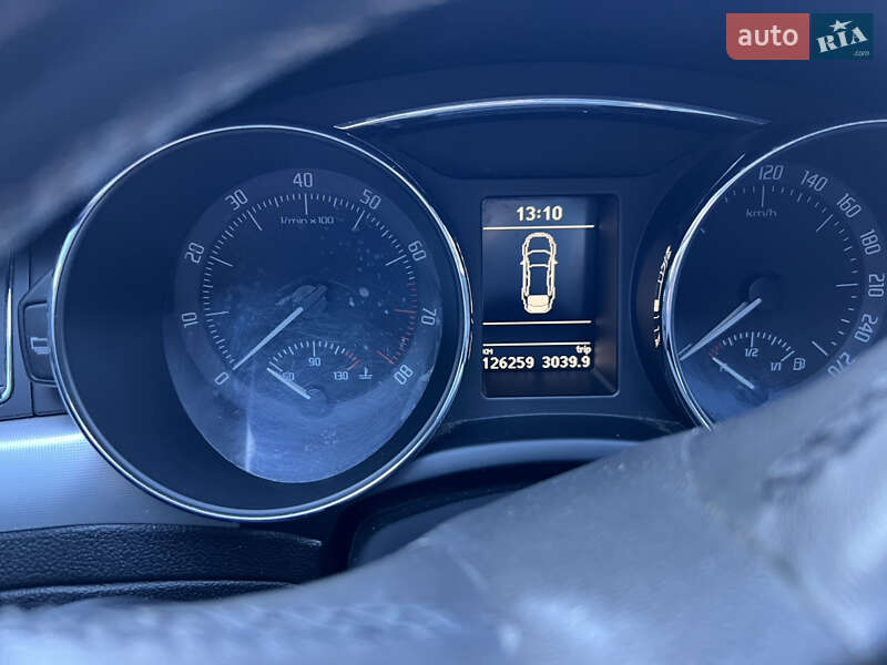 Ліфтбек Skoda Superb 2010 в Львові