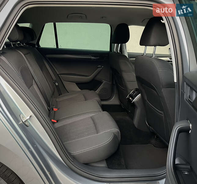 Универсал Skoda Superb 2020 в Мукачево