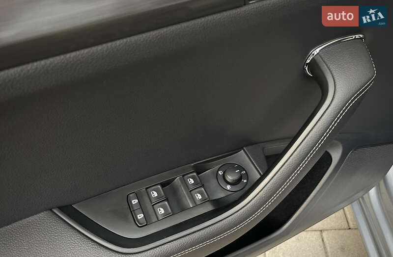 Универсал Skoda Superb 2020 в Мукачево