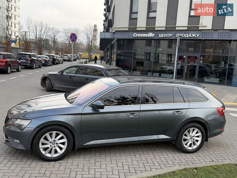 Універсал Skoda Superb 2015 в Львові