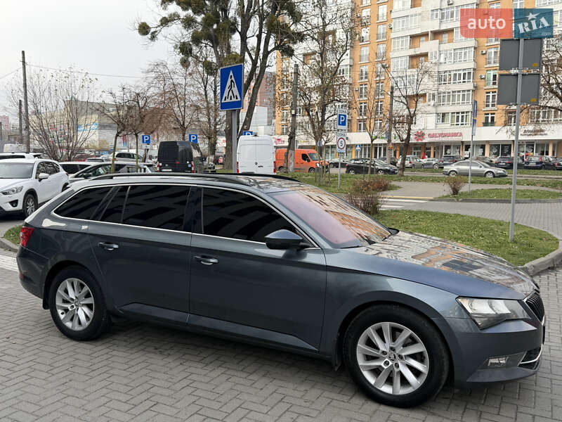 Універсал Skoda Superb 2015 в Львові