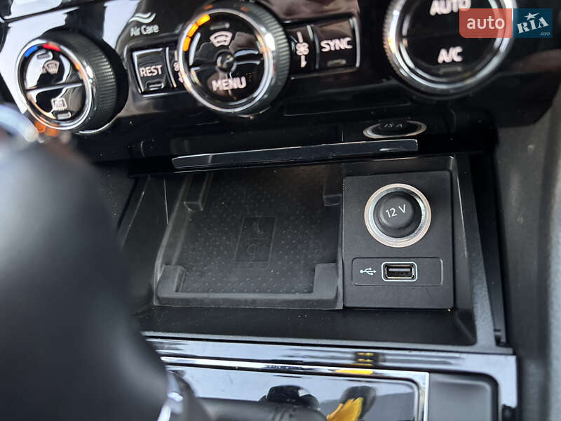 Универсал Skoda Superb 2019 в Ковеле