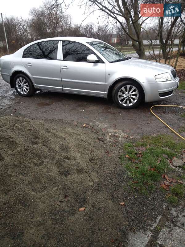 Лифтбек Skoda Superb 2008 в Умани