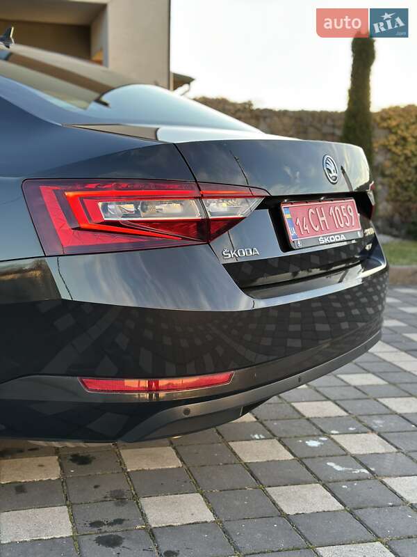 Ліфтбек Skoda Superb 2018 в Стрию