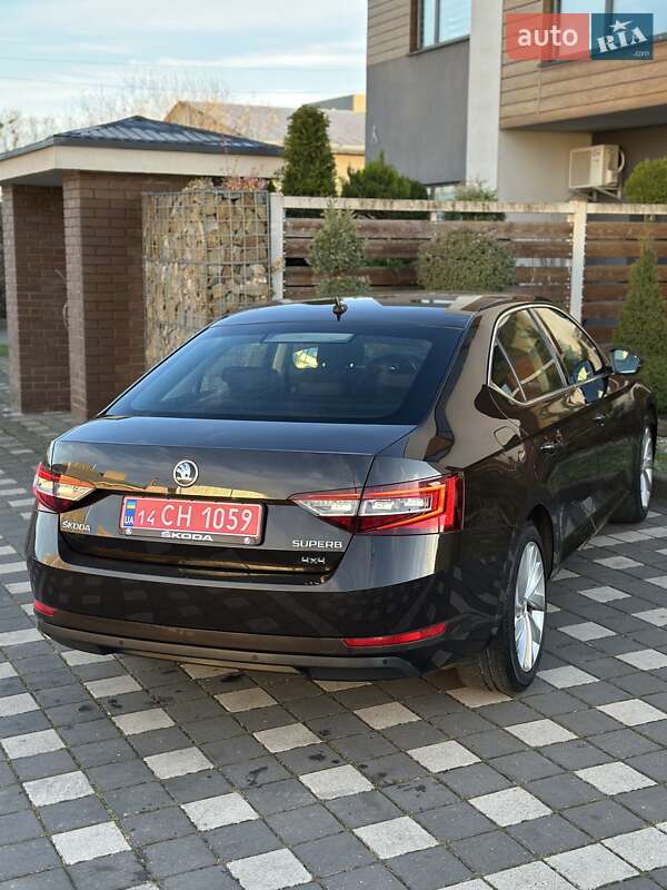 Ліфтбек Skoda Superb 2018 в Стрию