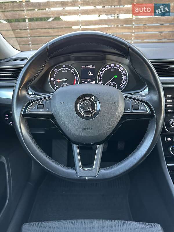 Ліфтбек Skoda Superb 2018 в Стрию