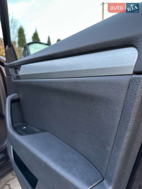 Ліфтбек Skoda Superb 2018 в Стрию