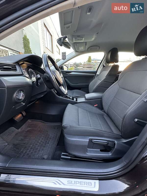 Ліфтбек Skoda Superb 2018 в Стрию