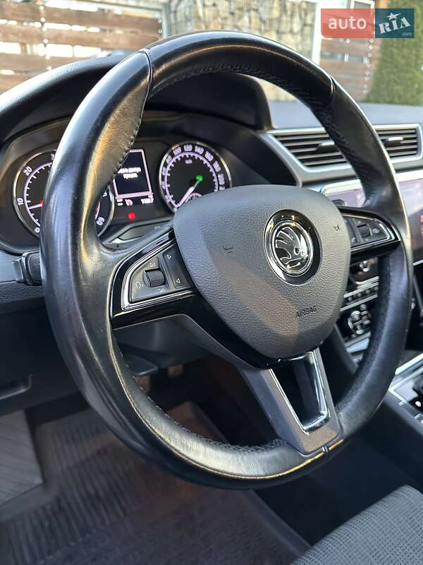 Ліфтбек Skoda Superb 2018 в Стрию