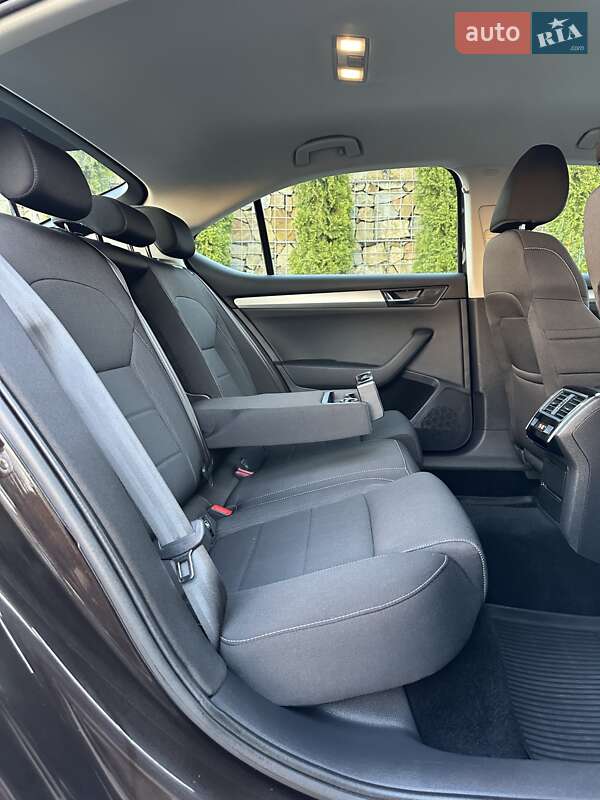 Ліфтбек Skoda Superb 2018 в Стрию