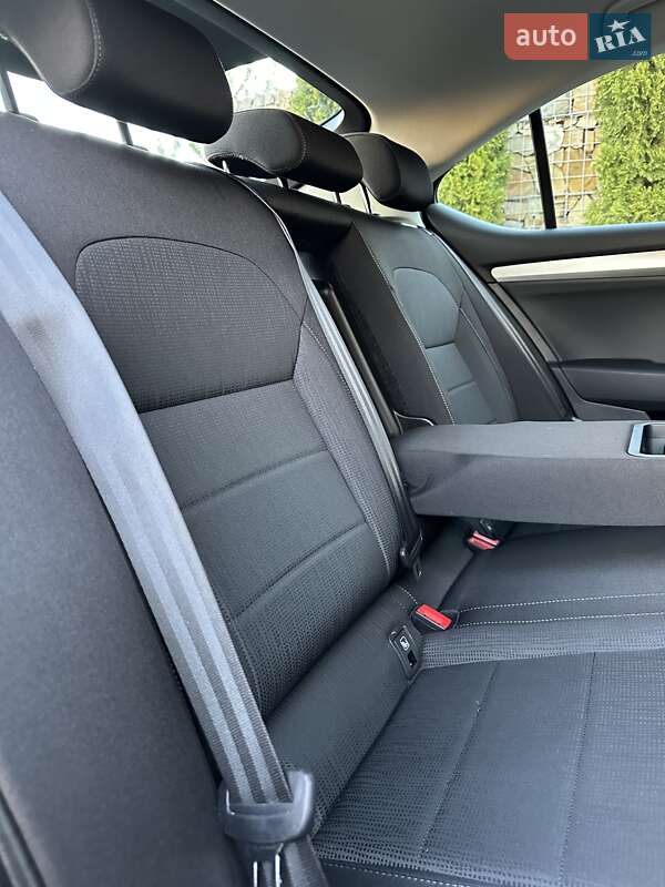 Ліфтбек Skoda Superb 2018 в Стрию