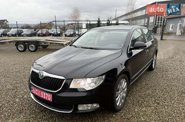 Лифтбек Skoda Superb 2011 в Калуше