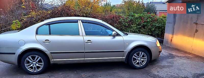 Ліфтбек Skoda Superb 2005 в Полтаві