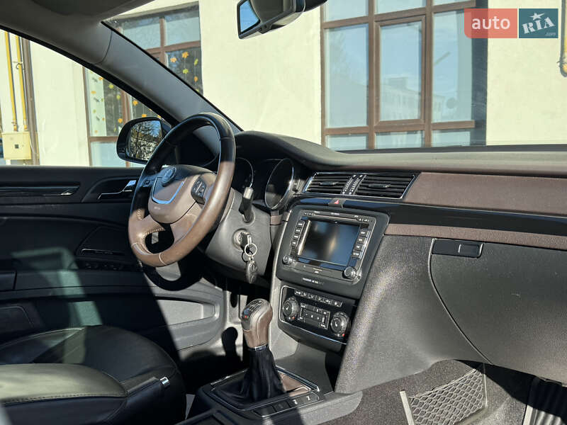 Универсал Skoda Superb 2012 в Кременце