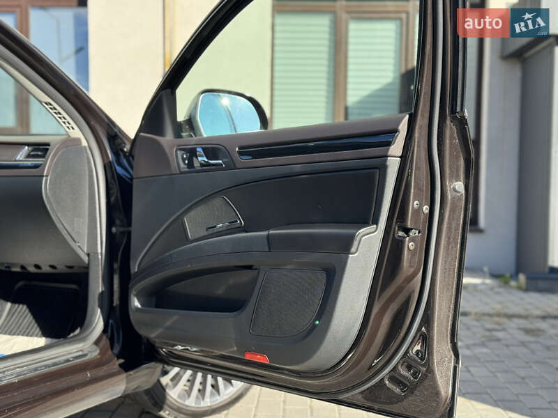 Универсал Skoda Superb 2012 в Кременце