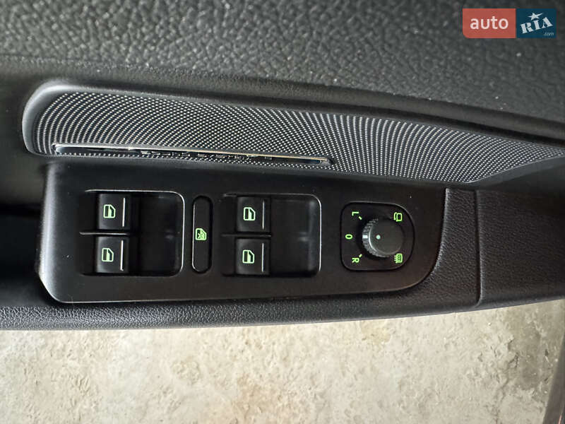 Универсал Skoda Superb 2012 в Кременце