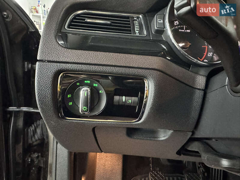 Универсал Skoda Superb 2012 в Кременце