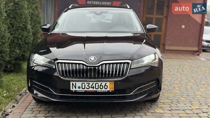 Универсал Skoda Superb 2022 в Сваляве