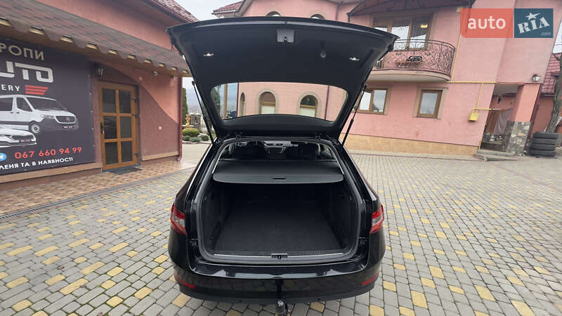 Универсал Skoda Superb 2022 в Сваляве