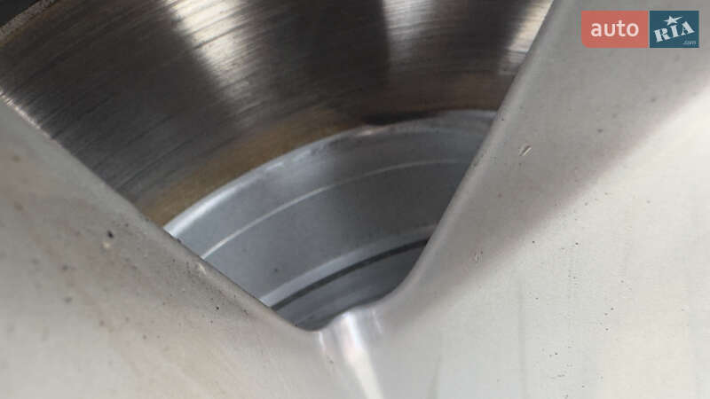 Универсал Skoda Superb 2022 в Сваляве