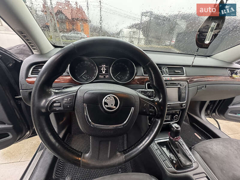 Лифтбек Skoda Superb 2012 в Делятине