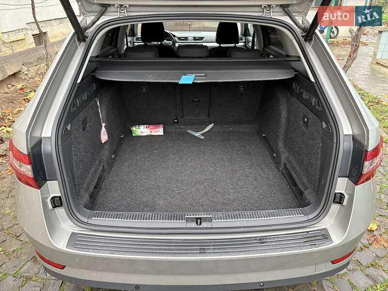 Универсал Skoda Superb 2015 в Мукачево