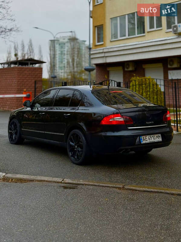 Лифтбек Skoda Superb 2009 в Львове