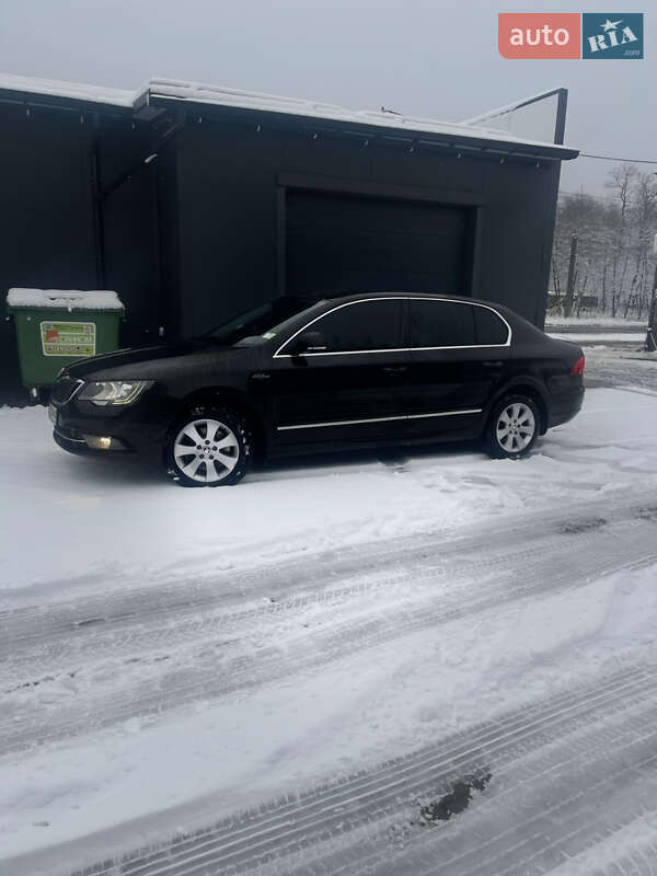 Лифтбек Skoda Superb 2014 в Львове