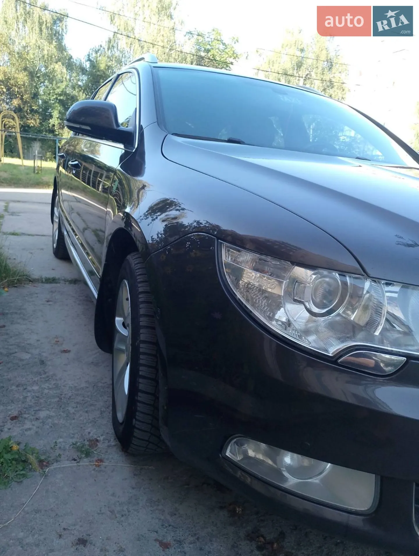 2011 Skoda Superb - мініатюра 4