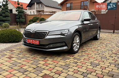 Лифтбек Skoda Superb 2023 в Мукачево