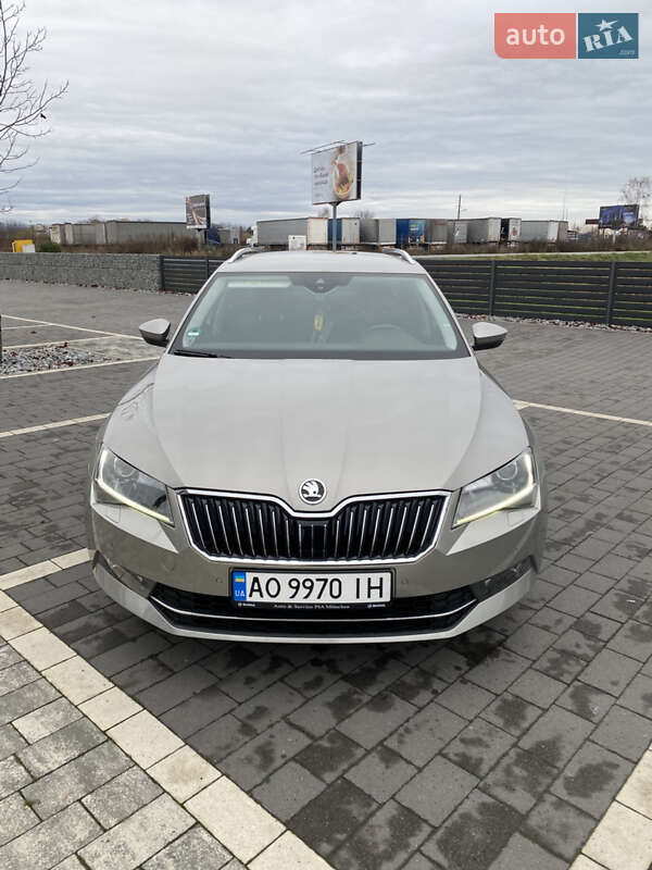 Универсал Skoda Superb 2016 в Мукачево