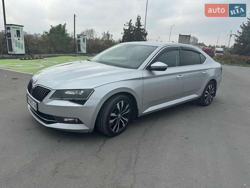 Ліфтбек Skoda Superb 2016 в Хмельницькому