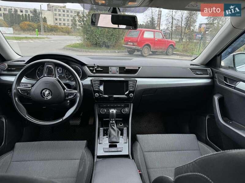 Ліфтбек Skoda Superb 2016 в Хмельницькому