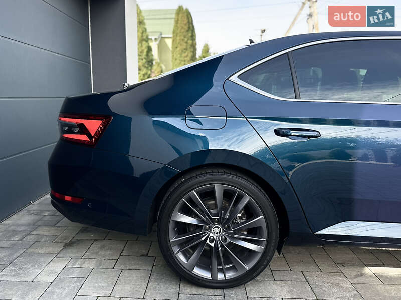Лифтбек Skoda Superb 2019 в Луцке
