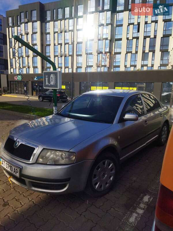 Skoda Superb 2006